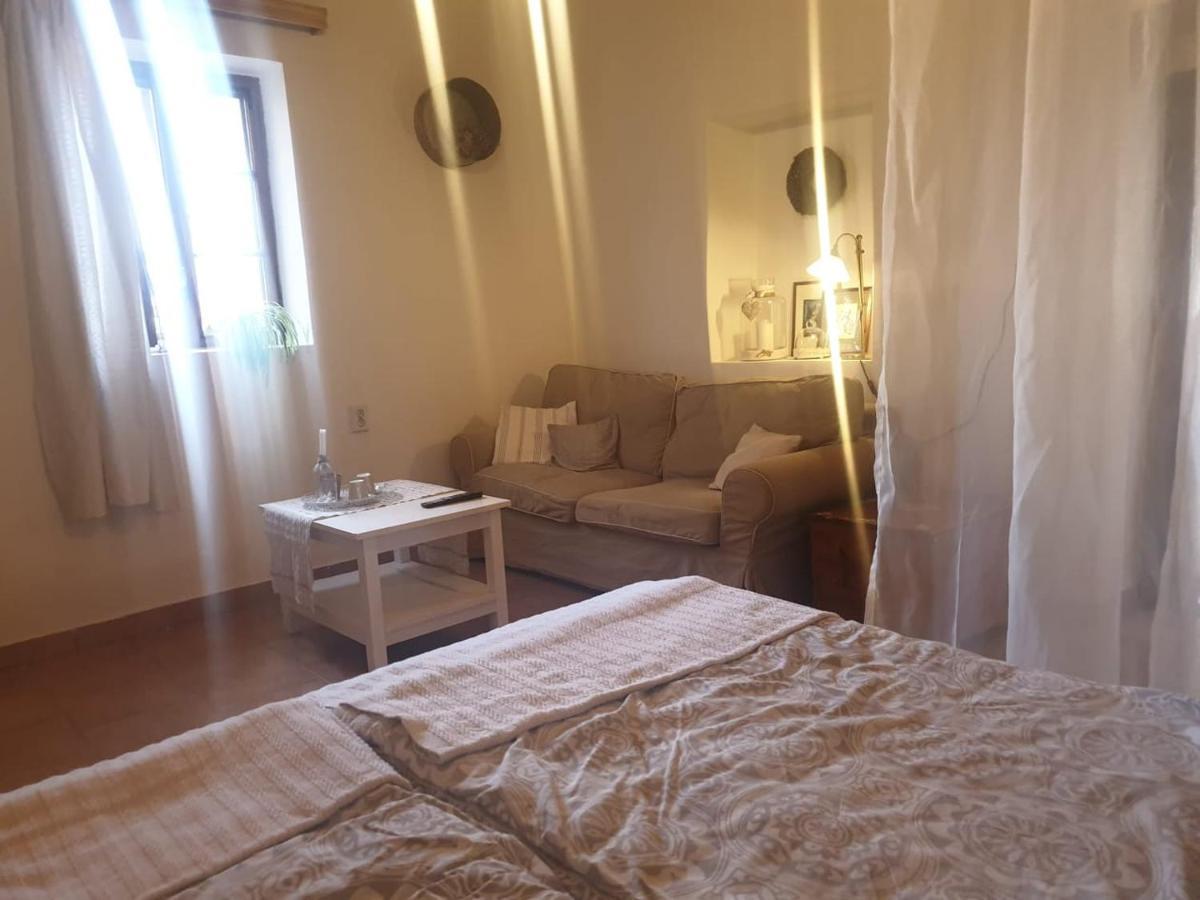 Tulipanos Vendeghaz Apartment Obanya Exterior photo